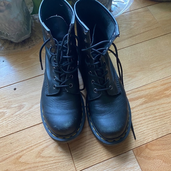 Doc Martens 1460 WOMEN'S - Picture 2 of 5